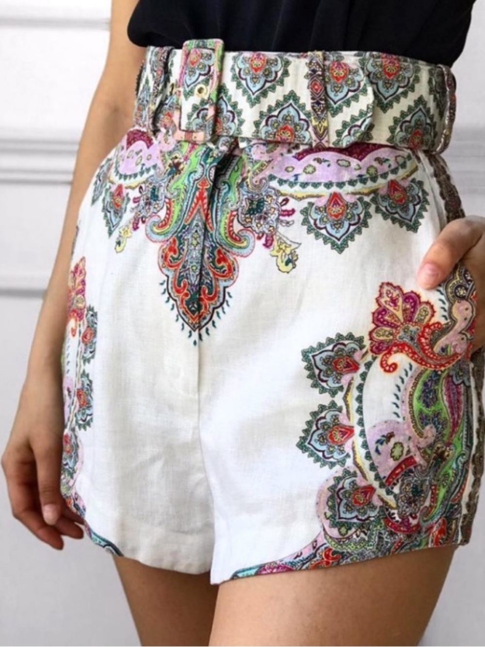 Zimmermann White Paisley-Print Shorts Size 1 EUC with Belt and Pockets